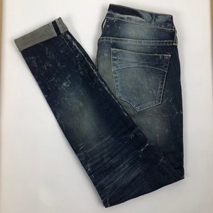 Robin’s Distressed Jean